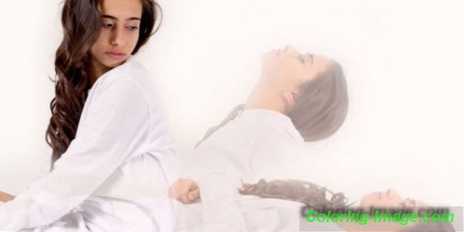 Vidí nás mrtví po smrti příbuzných, můžeme komunikovat s mrtvými, pomáhají nám v životě