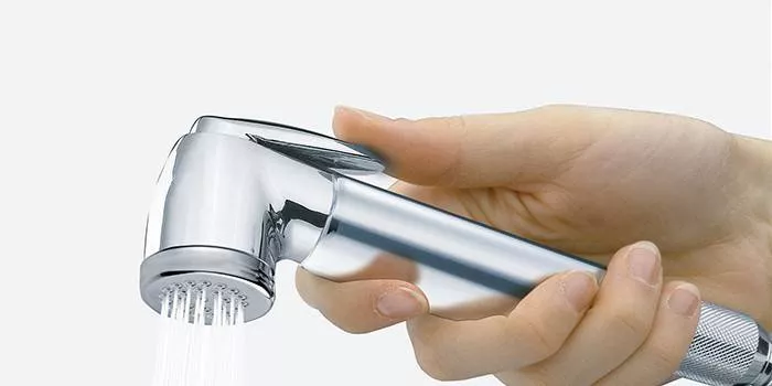 Hygienická sprcha - typy stavebnic a baterií, správné zapojení zařízení a způsob použití