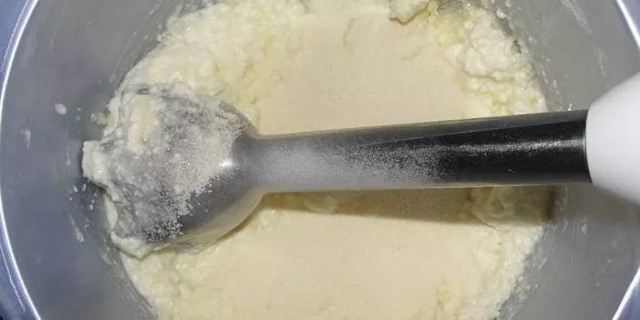Запеканка от извара с грис - как да сготвите вкусно и бързо във фурна или бавна готварска печка