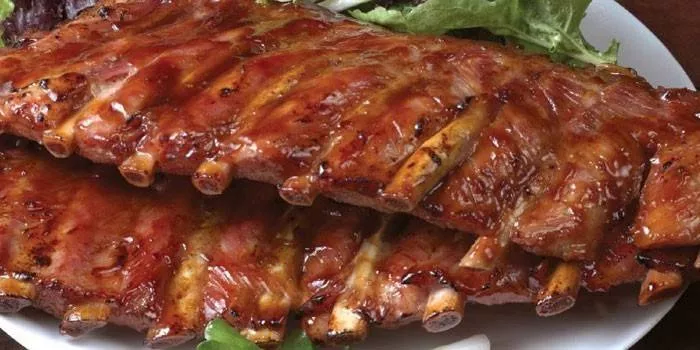 Ребра във фурната - как да мариновате и печете месо с кости според прости вкусни рецепти стъпка по стъпка